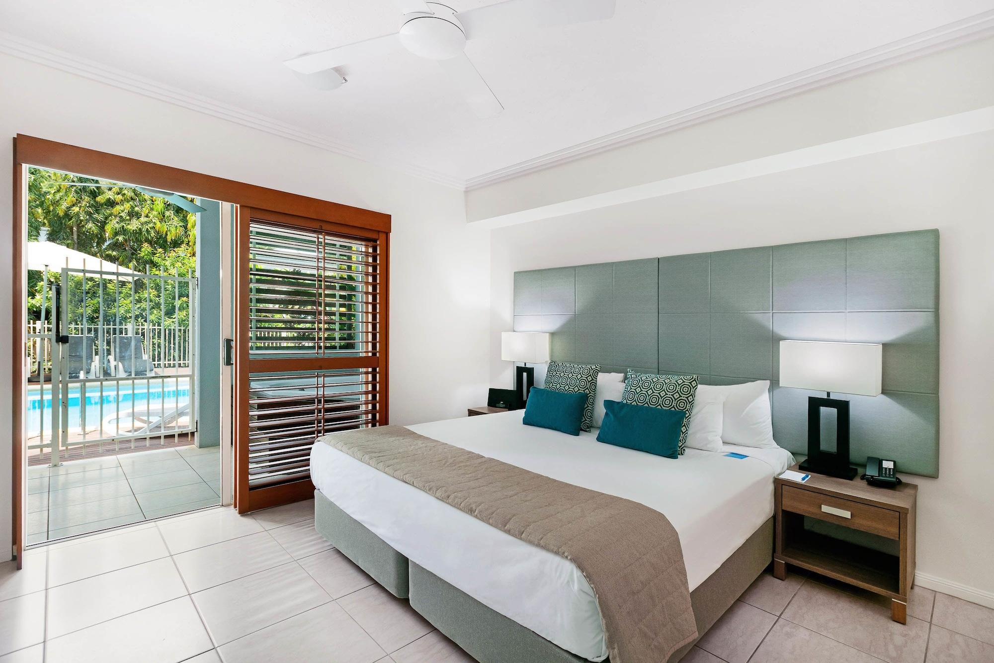 Mantra Aqueous On Port Aparthotel Port Douglas Buitenkant foto