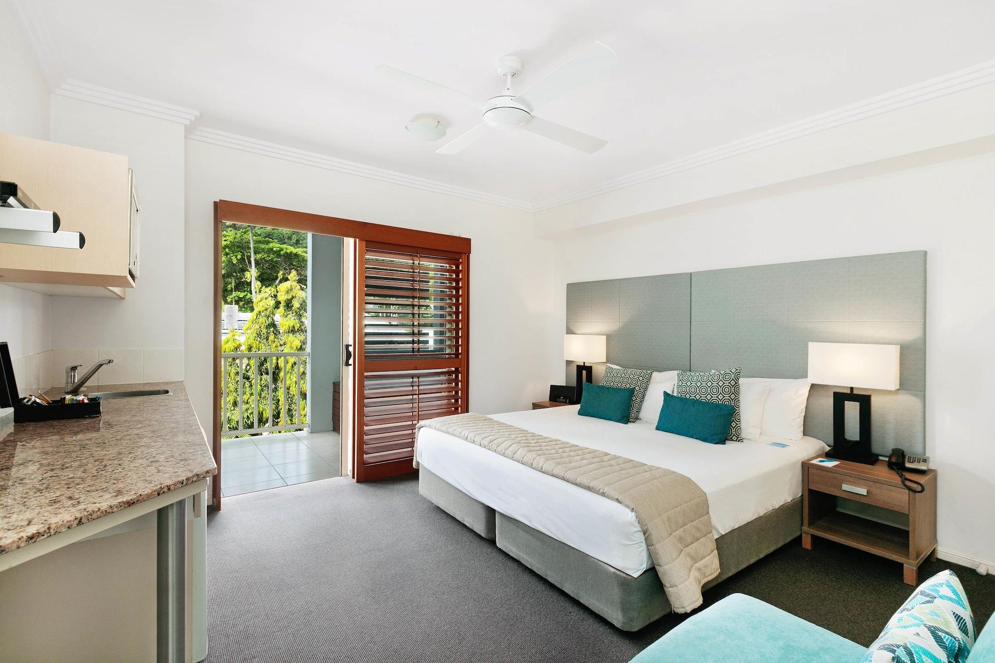 Mantra Aqueous On Port Aparthotel Port Douglas Buitenkant foto