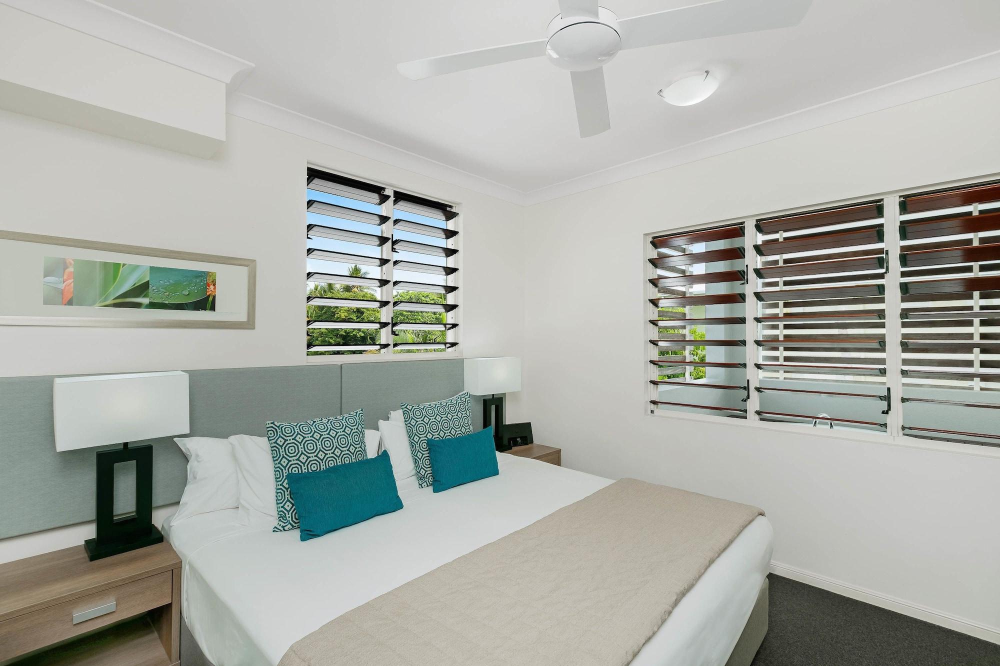 Mantra Aqueous On Port Aparthotel Port Douglas Buitenkant foto