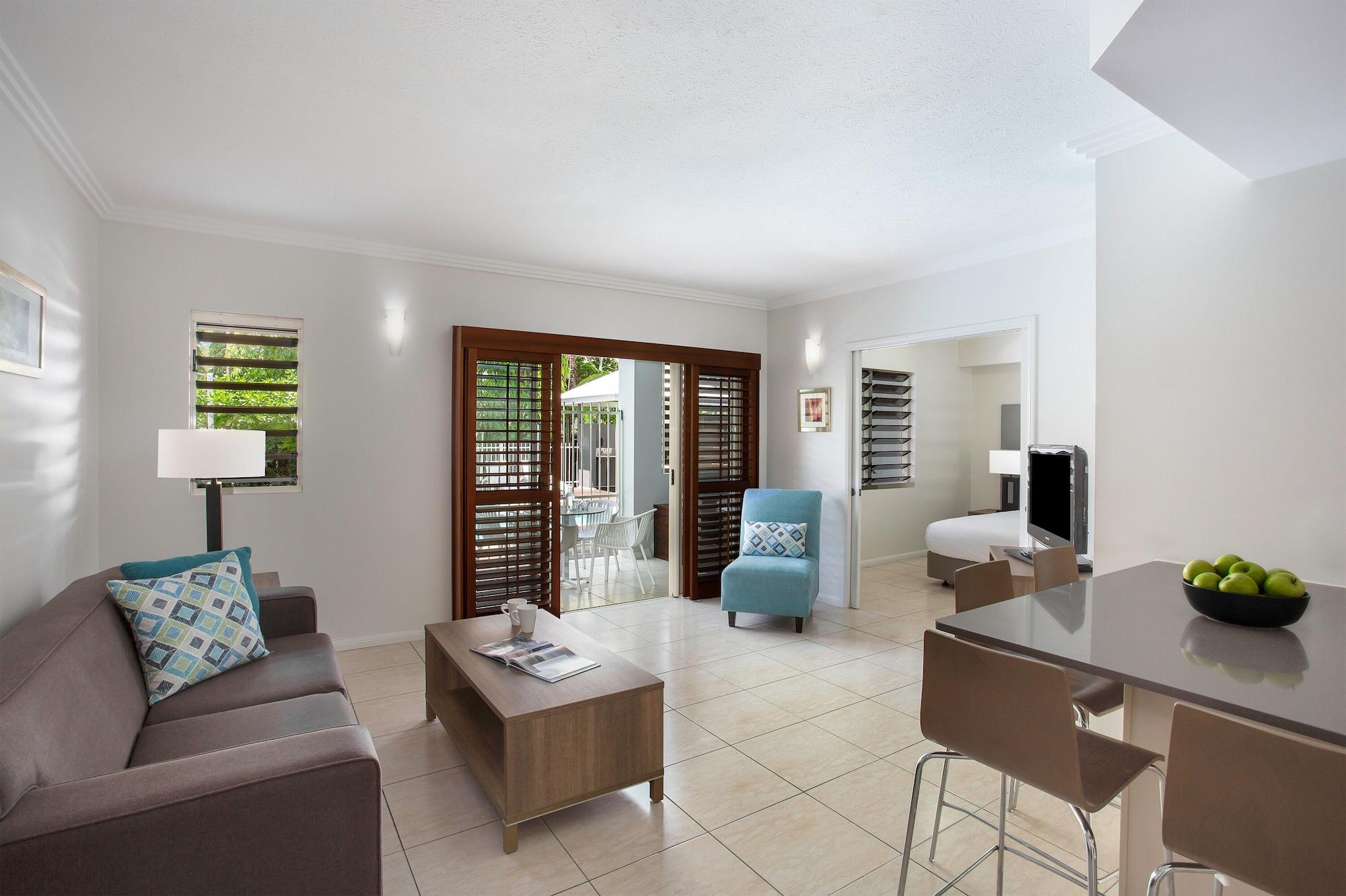 Mantra Aqueous On Port Aparthotel Port Douglas Buitenkant foto