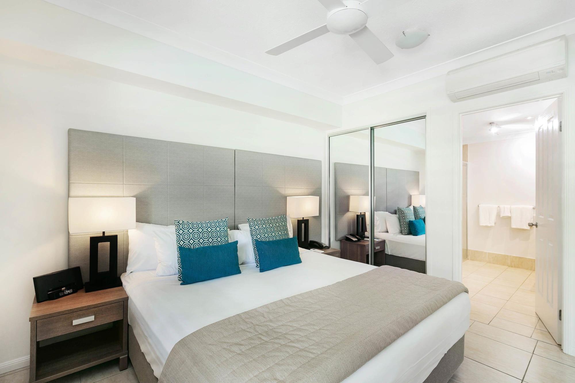 Mantra Aqueous On Port Aparthotel Port Douglas Buitenkant foto