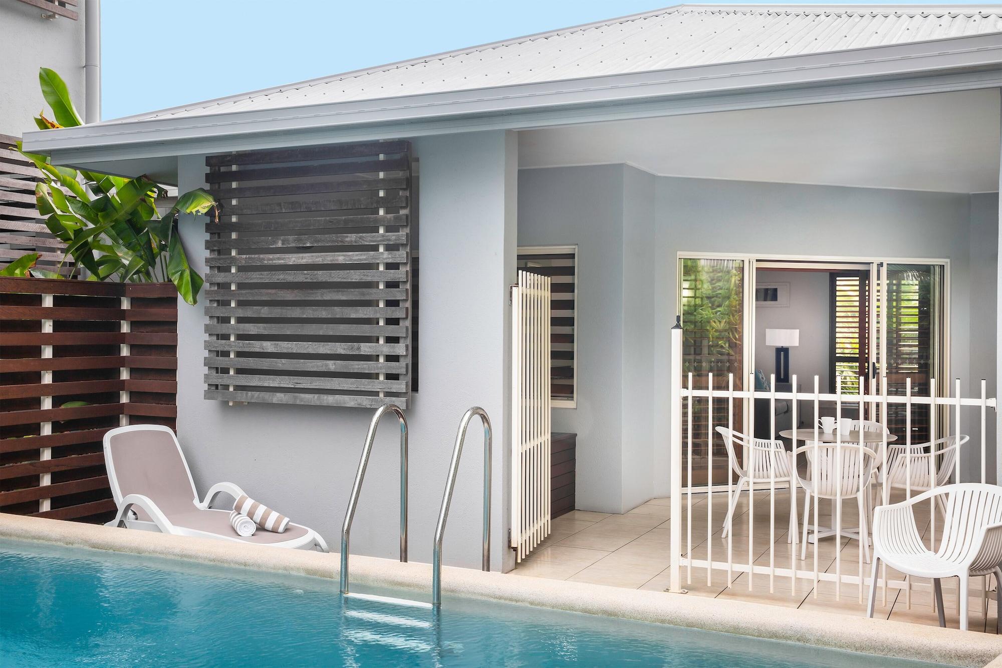Mantra Aqueous On Port Aparthotel Port Douglas Buitenkant foto