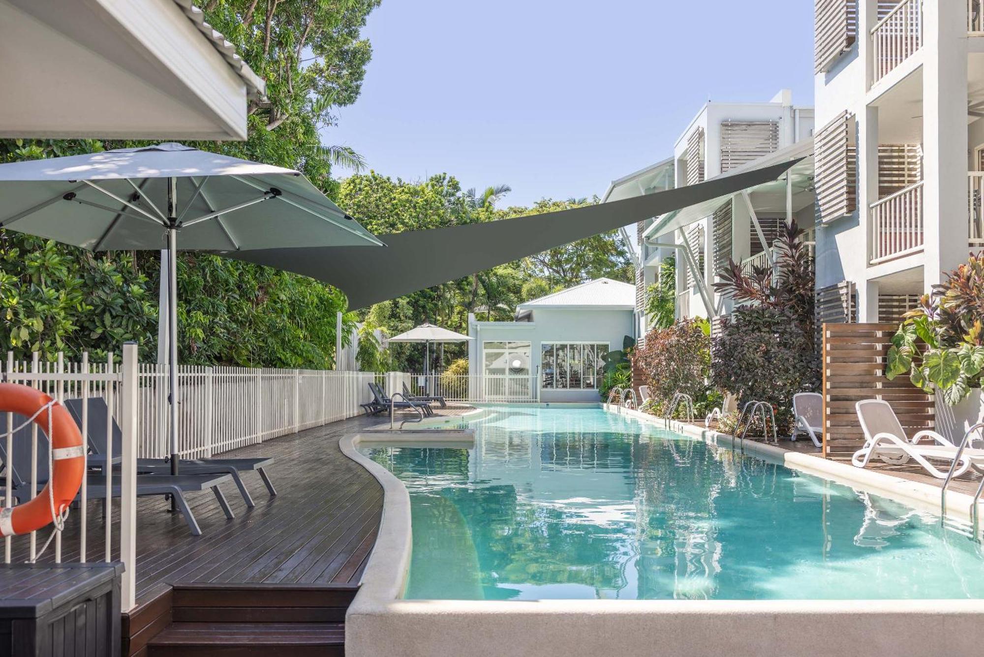 Mantra Aqueous On Port Aparthotel Port Douglas Buitenkant foto
