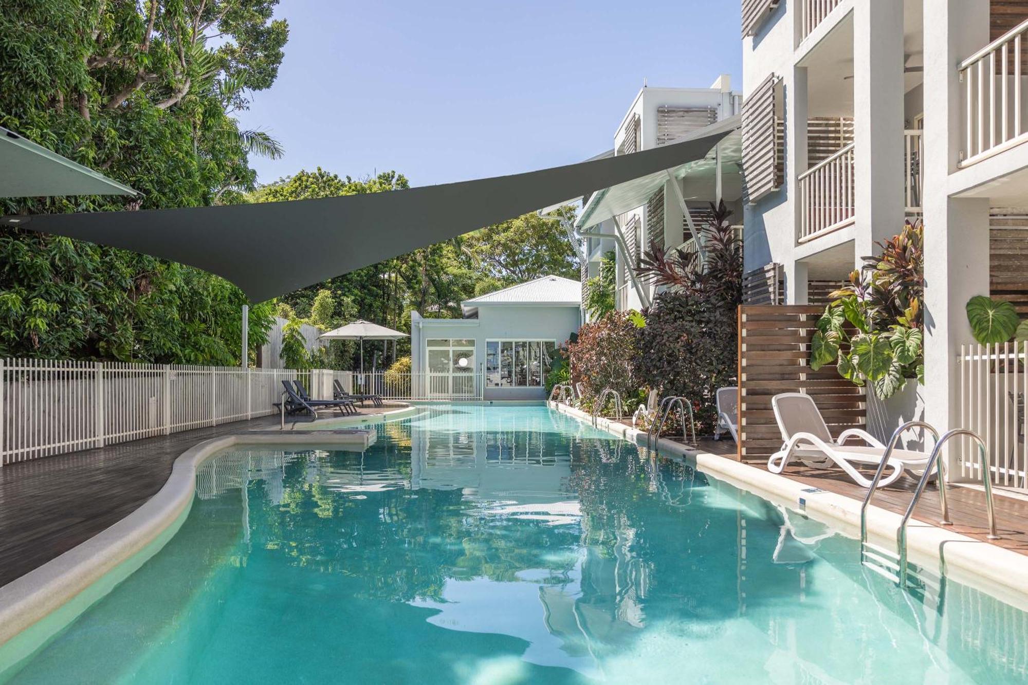 Mantra Aqueous On Port Aparthotel Port Douglas Buitenkant foto