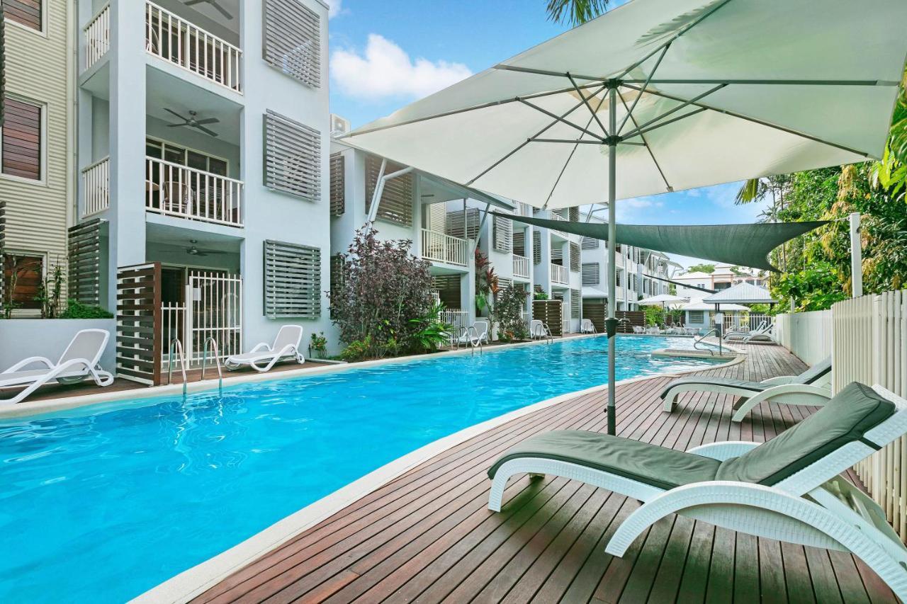 Mantra Aqueous On Port Aparthotel Port Douglas Buitenkant foto