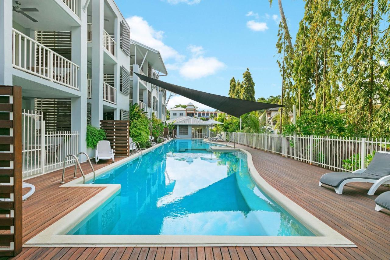 Mantra Aqueous On Port Aparthotel Port Douglas Buitenkant foto